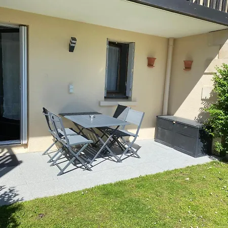 T2 Jardinet, Acces Direct Plage Cabourg Exterior photo
